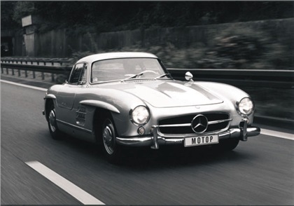 Burago bu22023r scala 1//24 mercedes benz 300sl coupe w198 1954 red modellismo