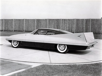 1957_Ghia_Chrysler_Dart_Concept_09.jpg