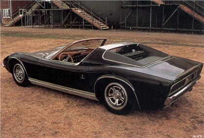 1968 Lamborghini Miura Roadster (Bertone) - Studios 1968 Lamborghini Miura Roadster (Bertone) - Studios