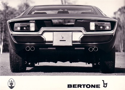 Maserati Khamsin, 1972 - note the original rear bumper and tail-light design, modified when the Khamsin went into full production.