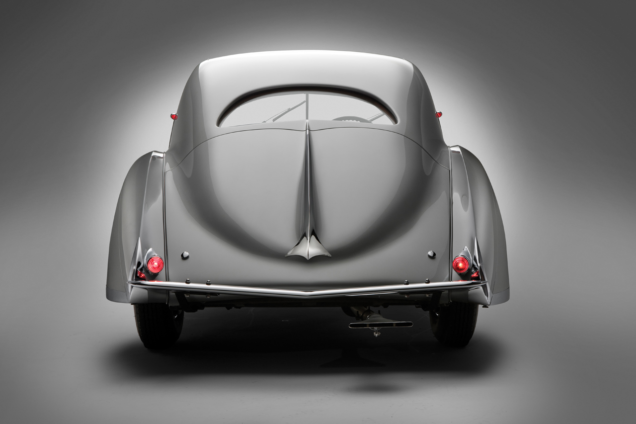 http://www.carstyling.ru/resources/classic/1938_Talbot-Lago_T150C-SS_Teardrop_Coupe_Figoni_et_Falaschi_06.jpg