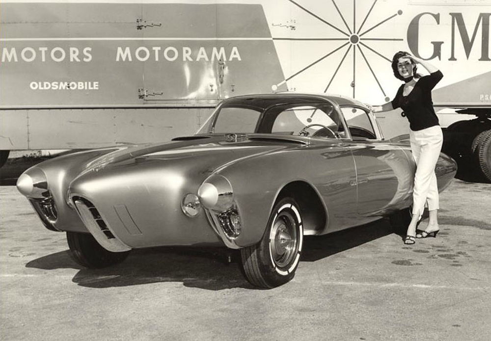 1956_Oldsmobile_Golden_Rocket_Motorama56