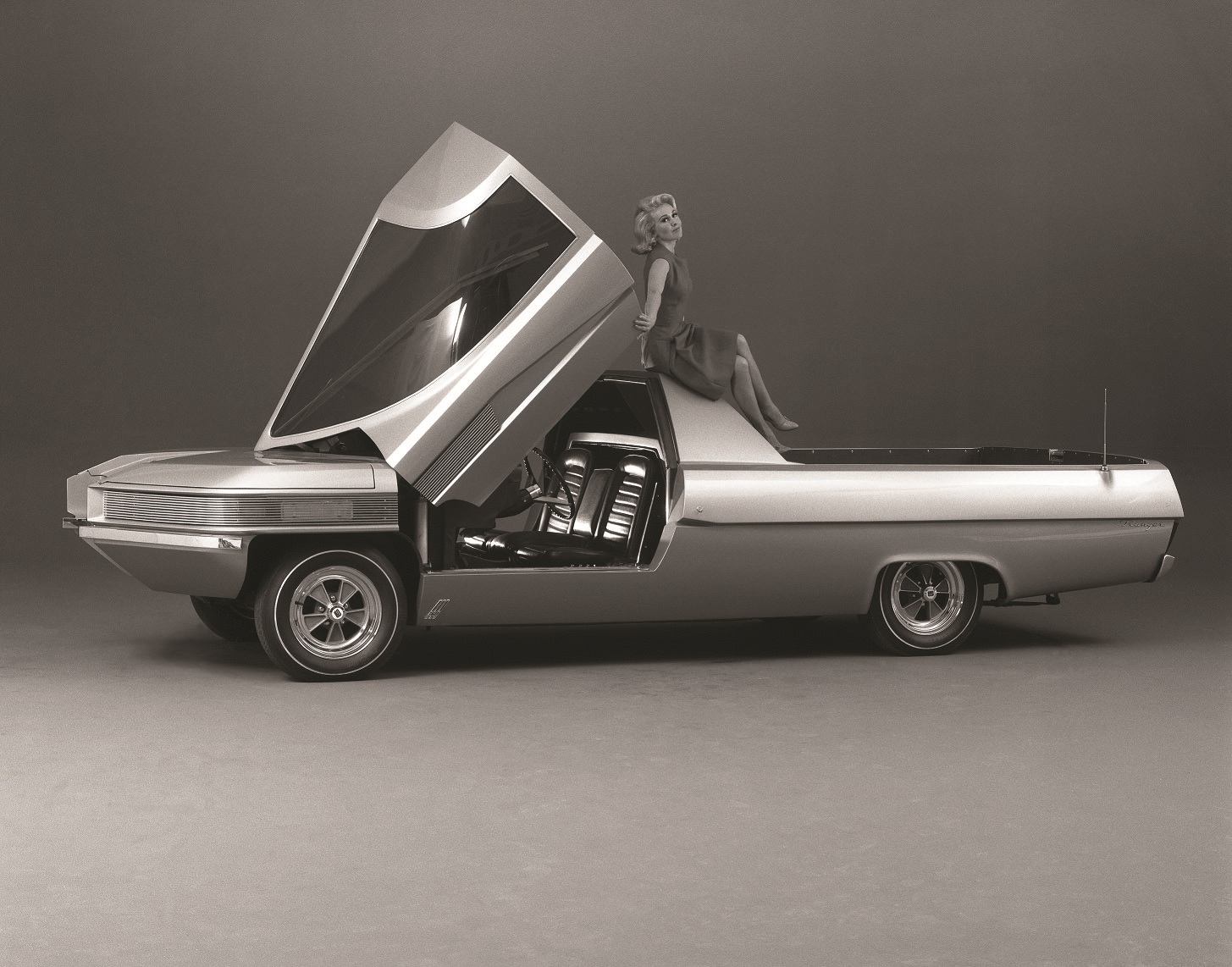1966_Ford_Ranger-II_Concept_Truck_01.jpg