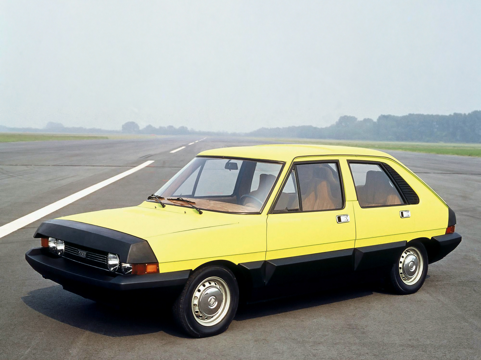 1973%E2%80%9374_Fiat_ESV_2000_Prototyp_01.jpg