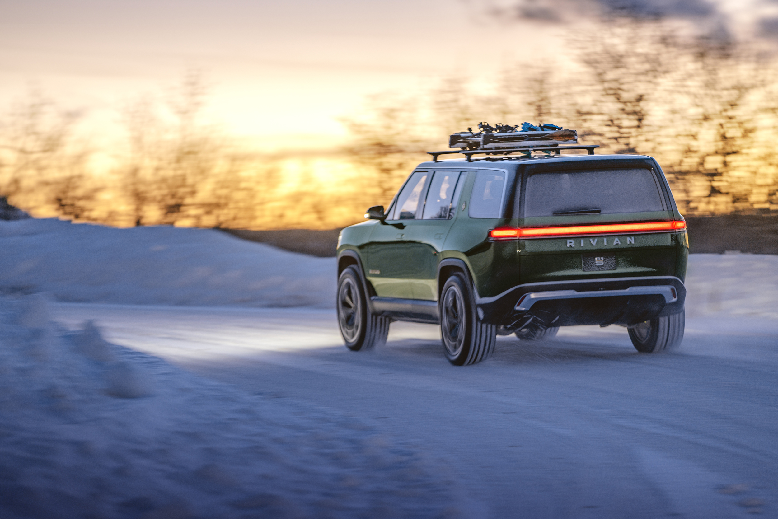 Rivian R1S (2020) 7Seater Electric SUV Blog