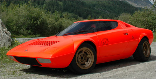 1971_Bertone_Lancia_Stratos_HF_prototype_coupe_01.jpg
