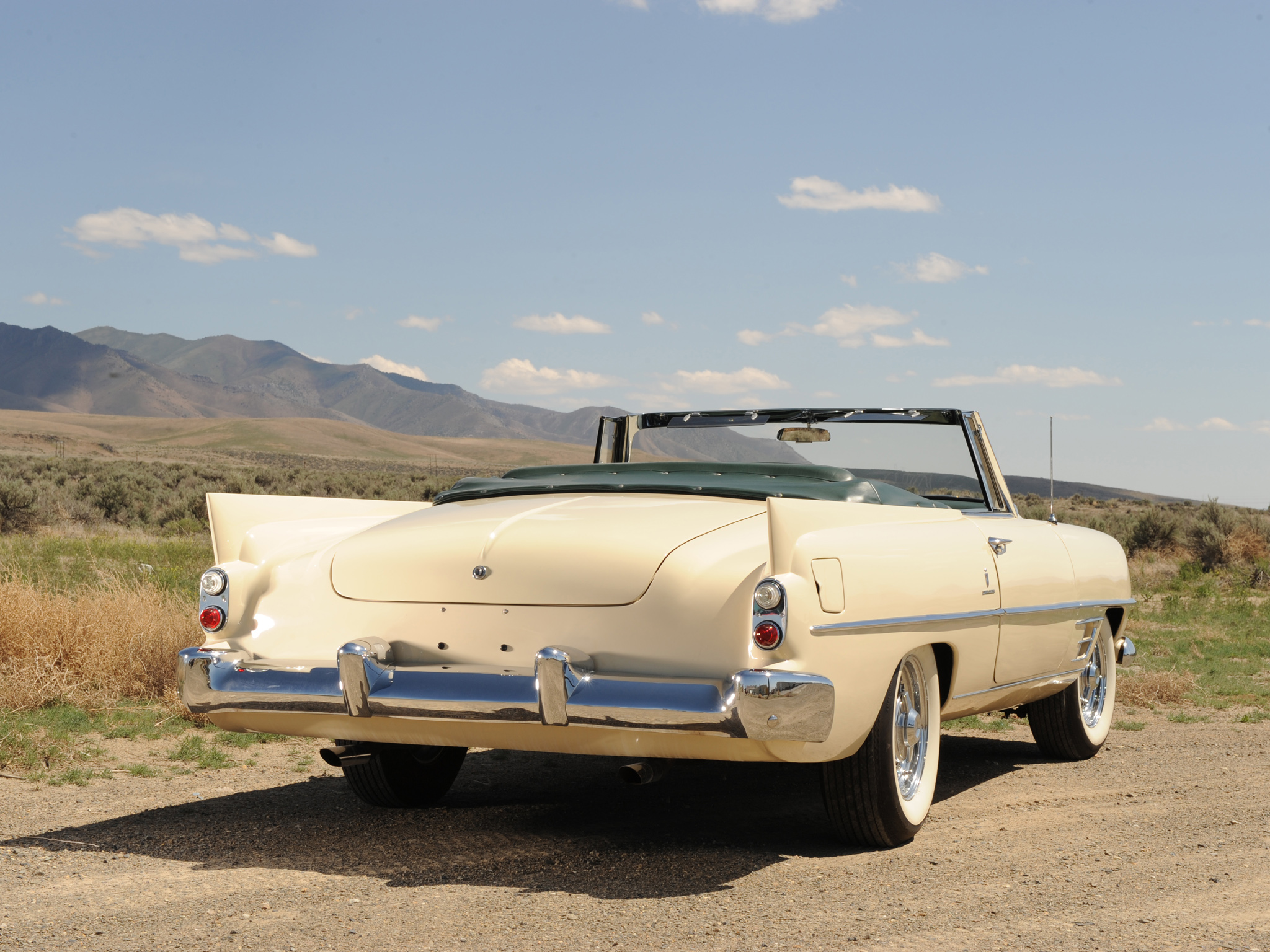 Dual-Ghia Convertible, 1957