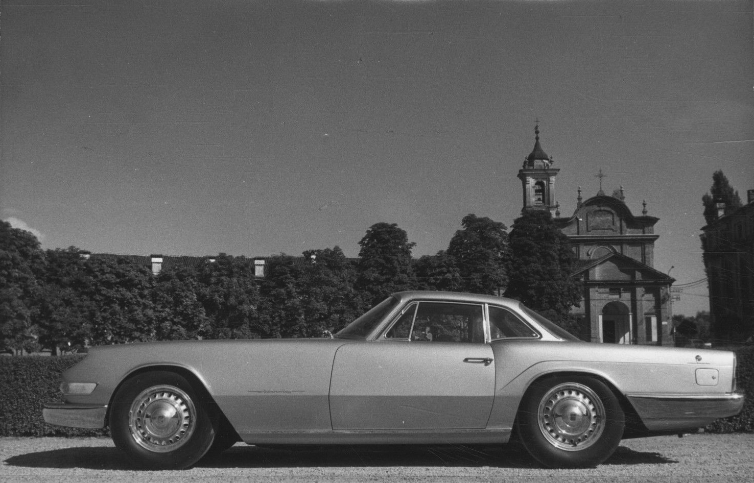 http://www.carstyling.ru/resources/studios/1960_Michelotti_Nardi-Plymouth_Silver_Ray_04-1.jpg