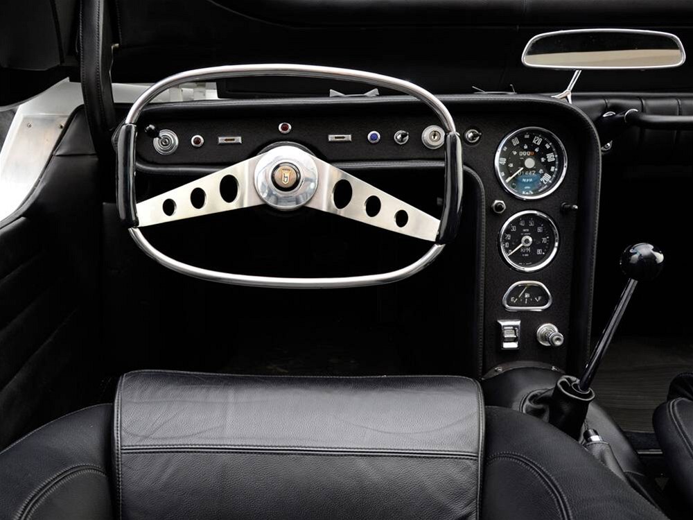 1963 Chevrolet Corvair Testudo (Bertone) - Studios