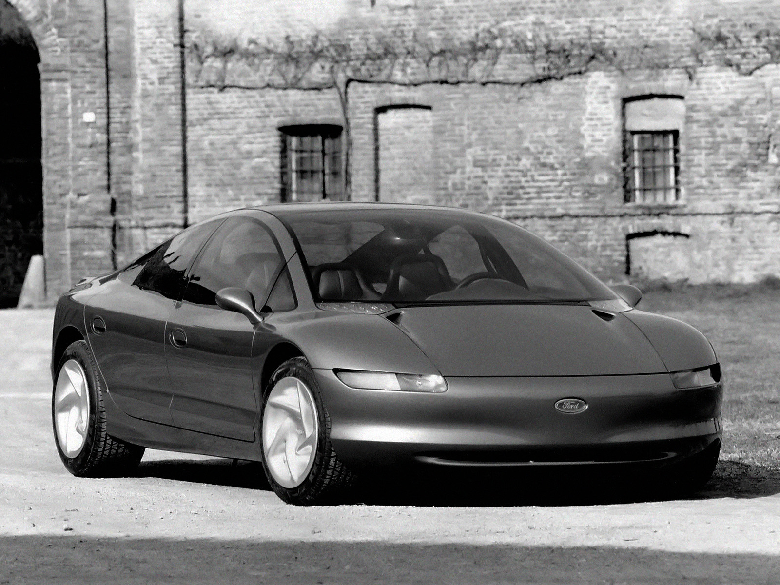1989 Ford Via (Ghia) Studios