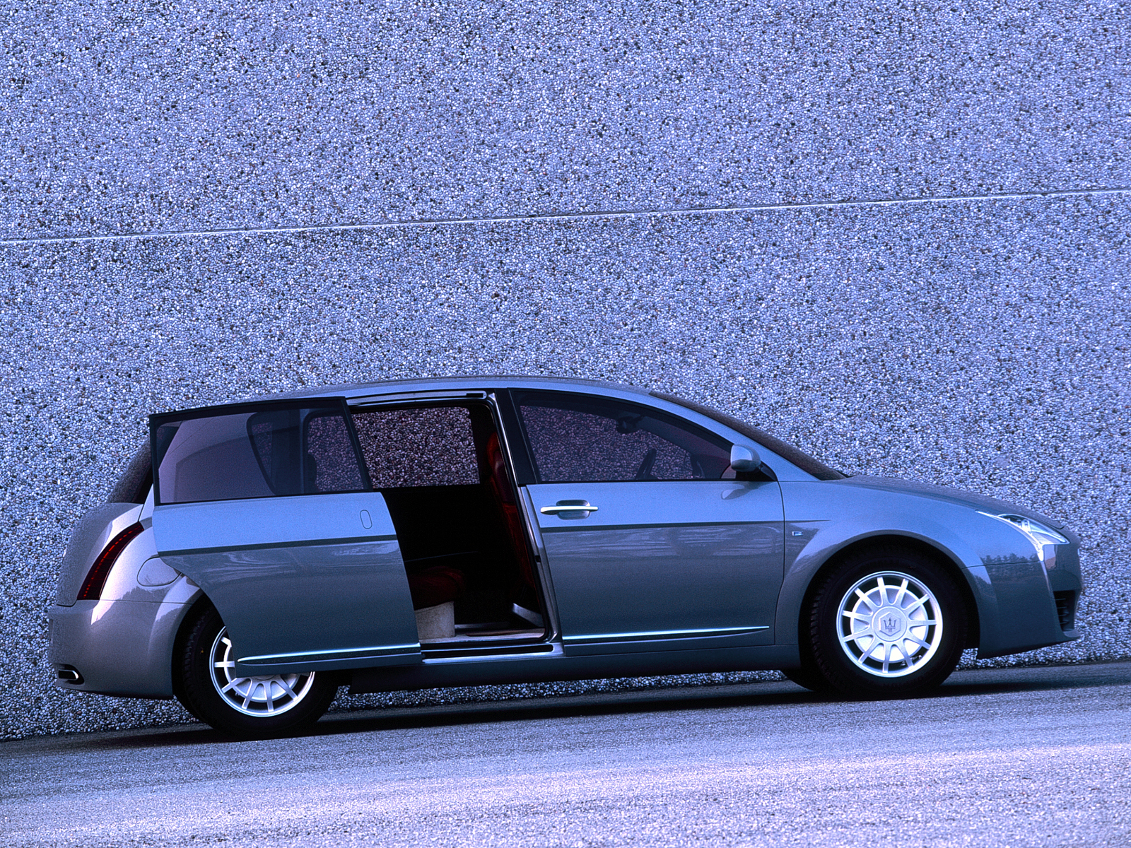 2000 Maserati Buran (ItalDesign) - Studios