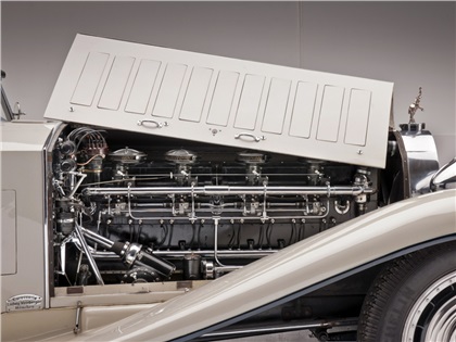 Bugatti Type 41 Royale Victoria Cabriolet body by Weinberger, 1931 - Engine