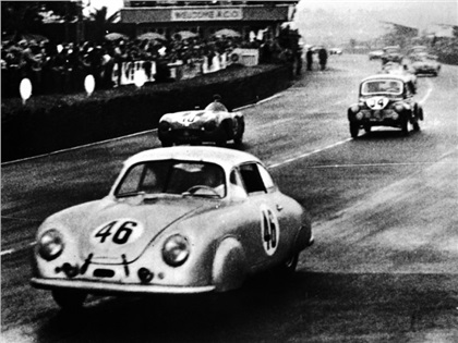 В июне 1951 года в Ле-Мане стартовали два купе Porsche 356/2 с алюминиевыми кузовами (640 кг, 4 цил., 46 л.с.) Они выиграли в классе до 1100 куб. см. Это была первая победа немецких автомобилей в послевоенных международных соревнованиях