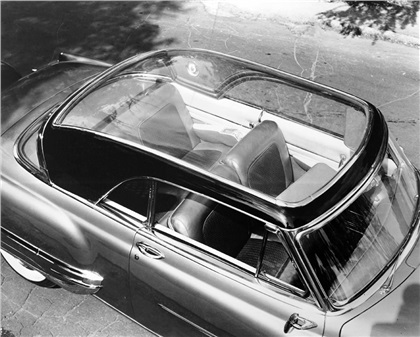 Chrysler La Comte, 1954 - Companion to the 1954 La Comtesse, the Le Comte had a unique vinyl and plexiglass roof.