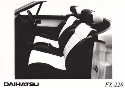 Daihatsu FX-228, 1991 - Interior