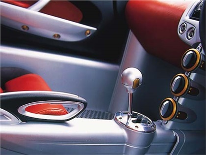 Lotus M250, 1999 - Interior