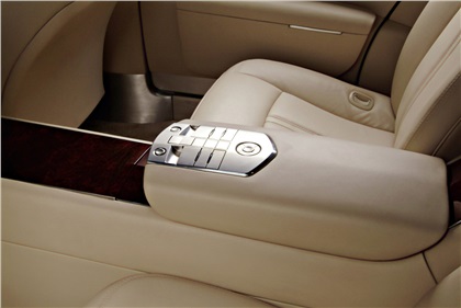 Cadillac Sixteen, 2003 – Interior