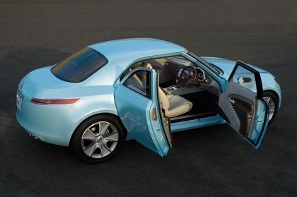 Nissan Foria, 2005