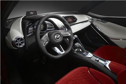 Mazda Hazumi, 2014 - Interior