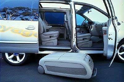 Plymouth Voyager XG, 1999