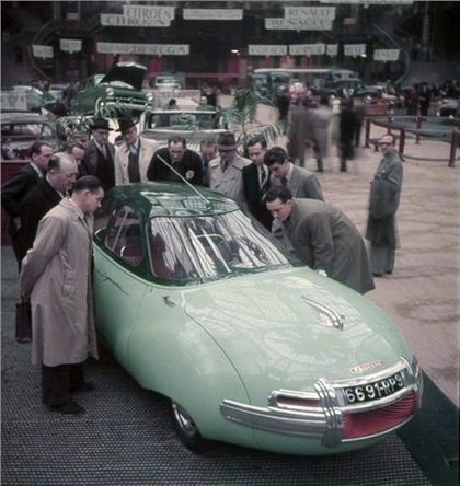 Panhard Dynavia Prototype at the Salon de l’Auto in Paris, 1948 - Photo: Yale Joel/LIFE