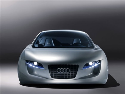 Audi RSQ, 2004