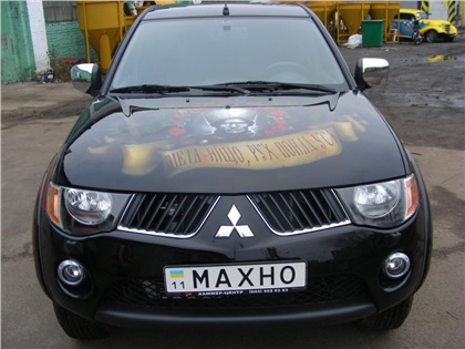 Mitsubishi L200: Мама Анархия