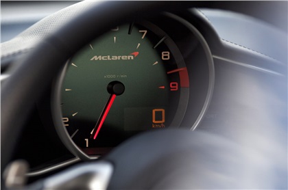 McLaren MP4-12C (2012) - Tachometer