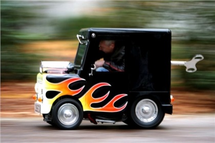 Perry Watkins' Wind up (2010): Самый маленький в мире автомобиль