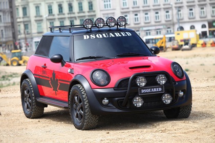 Life Ball Mini by DSQUARED (2011): Red Mudder