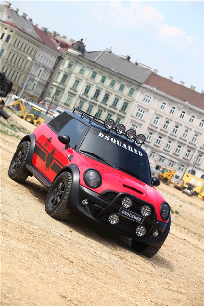 Life Ball Mini by DSQUARED (2011): Red Mudder