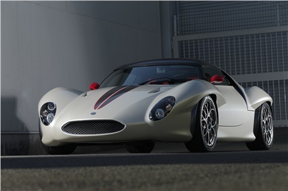 Ken Okuyama Design kode9 (2013)