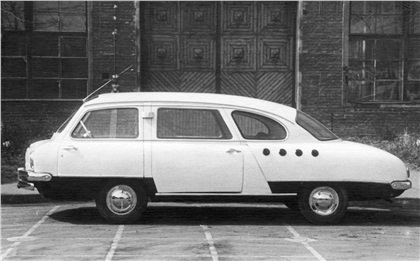 С 1949 по 1953 гг. внешний вид машины (она существовала в единственном несохранившемся экземпляре) изменялся трижды.