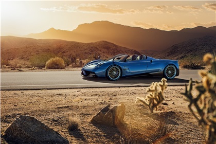 Pagani Huayra Roadster (2017)