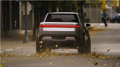 Rivian R1T (2021): Electric Pickup