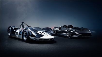 Концепция оригинального McLaren M1A была разработана лично Брюсом Макланером. Спорткар оснастили V8 4.5 Oldsmobile (345 сил) и революционной для 1960-х подвеской. У Elva она была полностью независимая, с рычагами неравной длины, стабилизатором и регулируемыми пружинами и стойками.