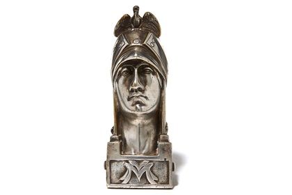 Minerva Mascot by Pierre de Soète: 12 CV