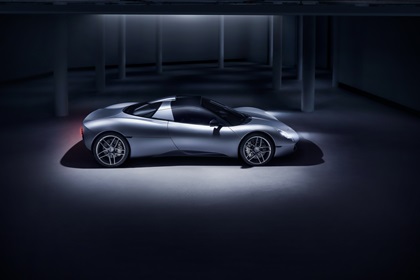 Gordon Murray Automotive T.33 (2024)