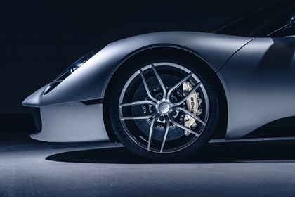 Gordon Murray Automotive T.33 (2024)