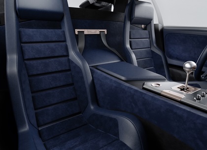 Eccentrica (2023): Lamborghini Diablo Restomod – Interior