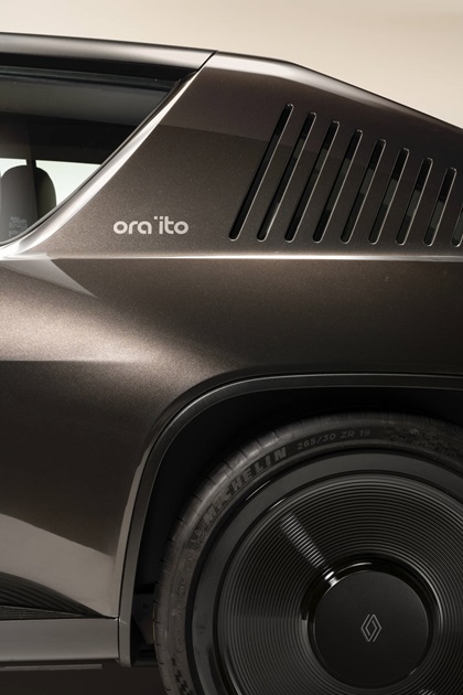 Renault R17 Electric Restomod x Ora Ïto (2024)