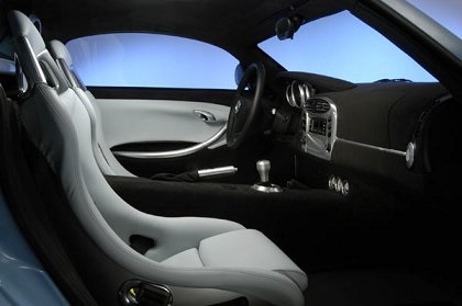 Stola GTS, 2003 - Интерьер автомобиля почти не претерпел изменений по сравнению с серийным Boxter. Внешний дизайн и конструкция машины усовершенствованы куда значительнее