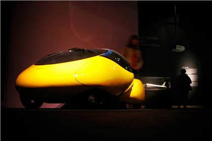 Colani Yellow Egg (Colani), 2006