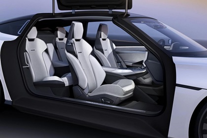DeLorean Alpha5, 2022 – Interior