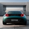Pure, technological and with a unique identity: the iconic goblet is reinterpreted in a modern tone and together with the rear lights gives the Lancia Pu+Ra HPE a distinctive and timeless Design. 