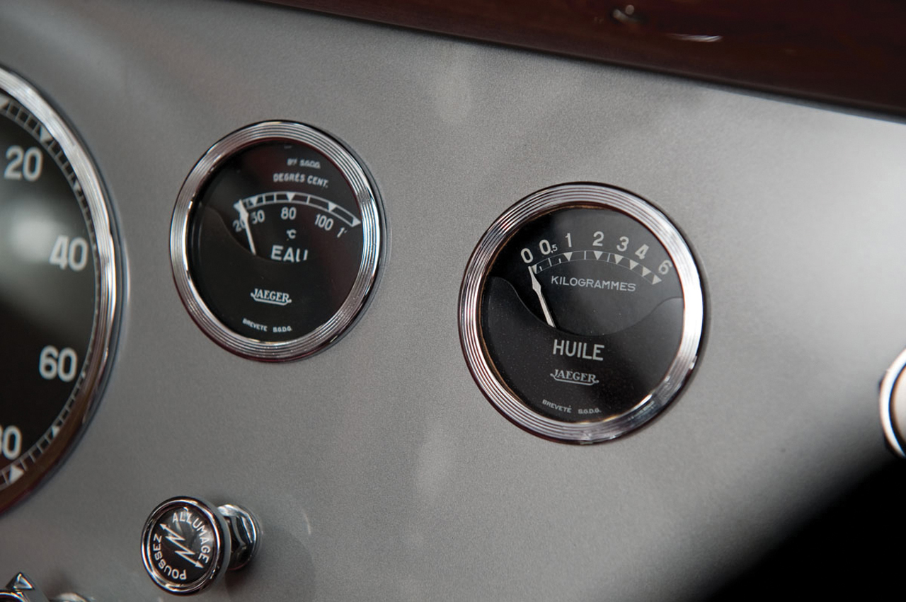 Talbot-Lago T150C-SS Teardrop Coupe (Figoni et Falaschi), 1938 - Photo: Troy Wood / RM Auctions