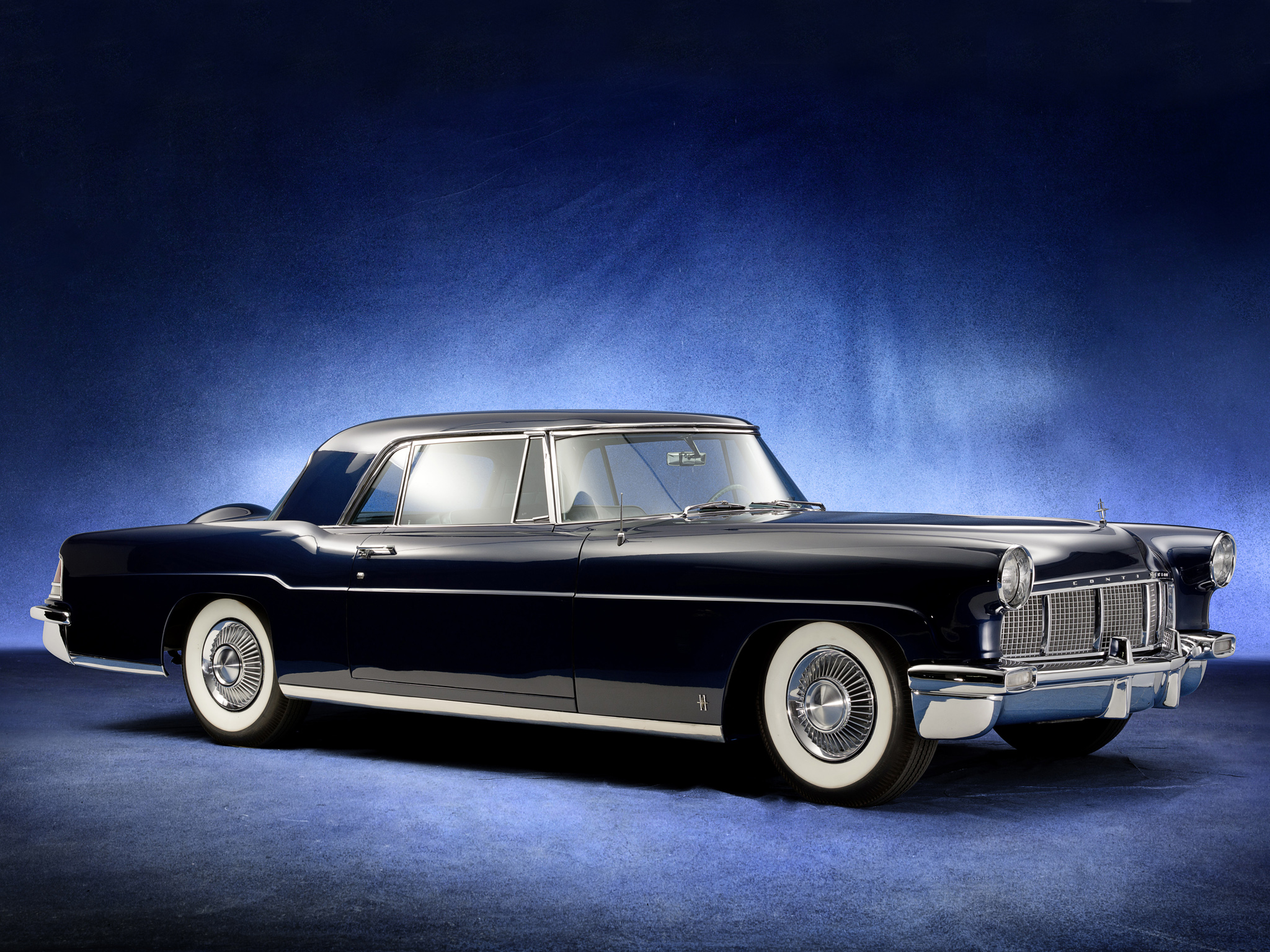 Continental Mark II, 1957 - Модель '57 года отличают клыки на переднем бампере