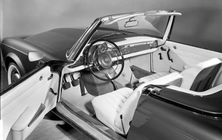 Mercedes-Benz 230SL Pagoda, 1963