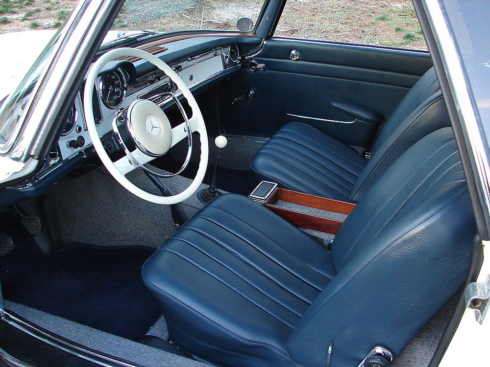 Mercedes-Benz 230SL Pagoda, 1965