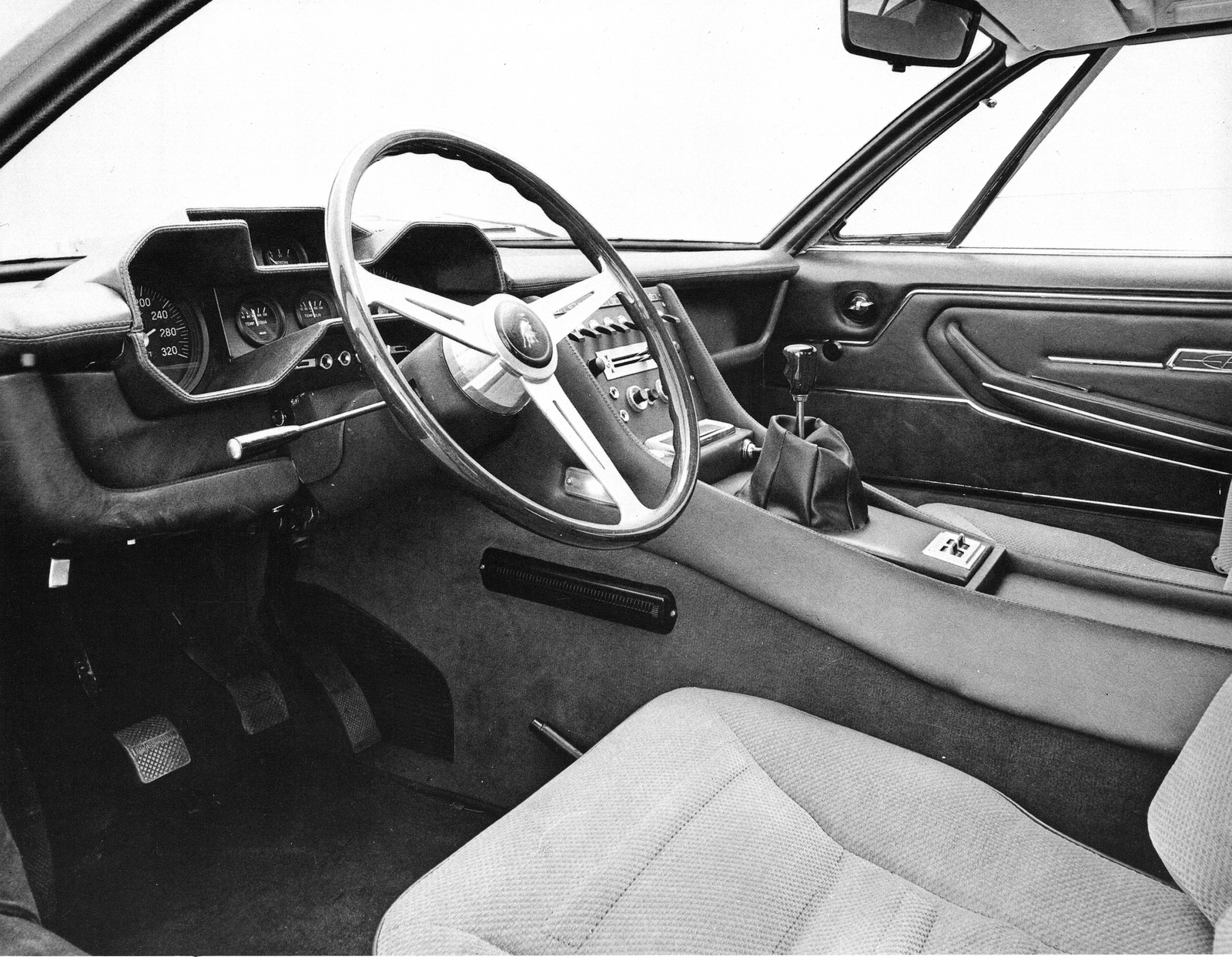 Lamborghini Espada Series I (Bertone), 1968-69 - Interior